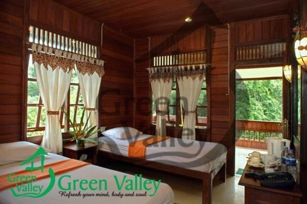 Green Valley Resort Бандунґан Екстер'єр фото